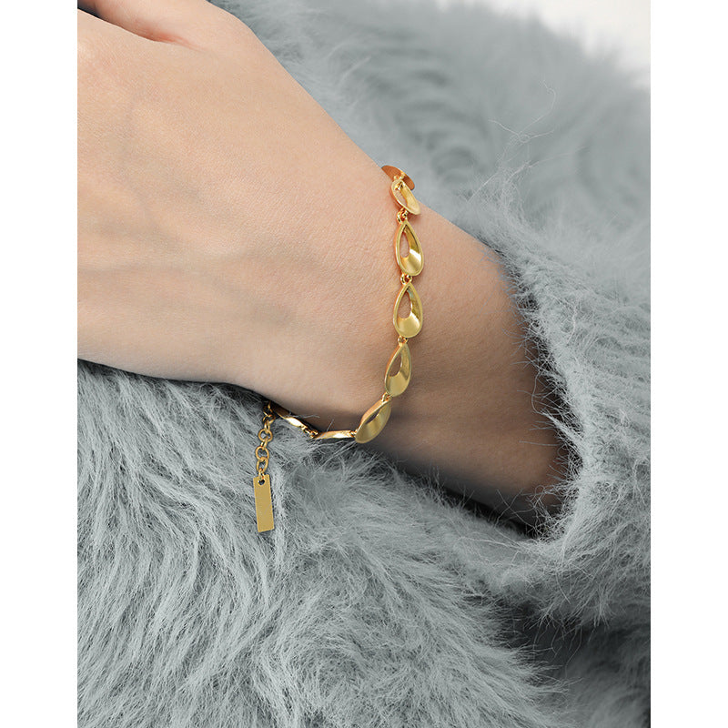 Teardrop - Linked Bracelet