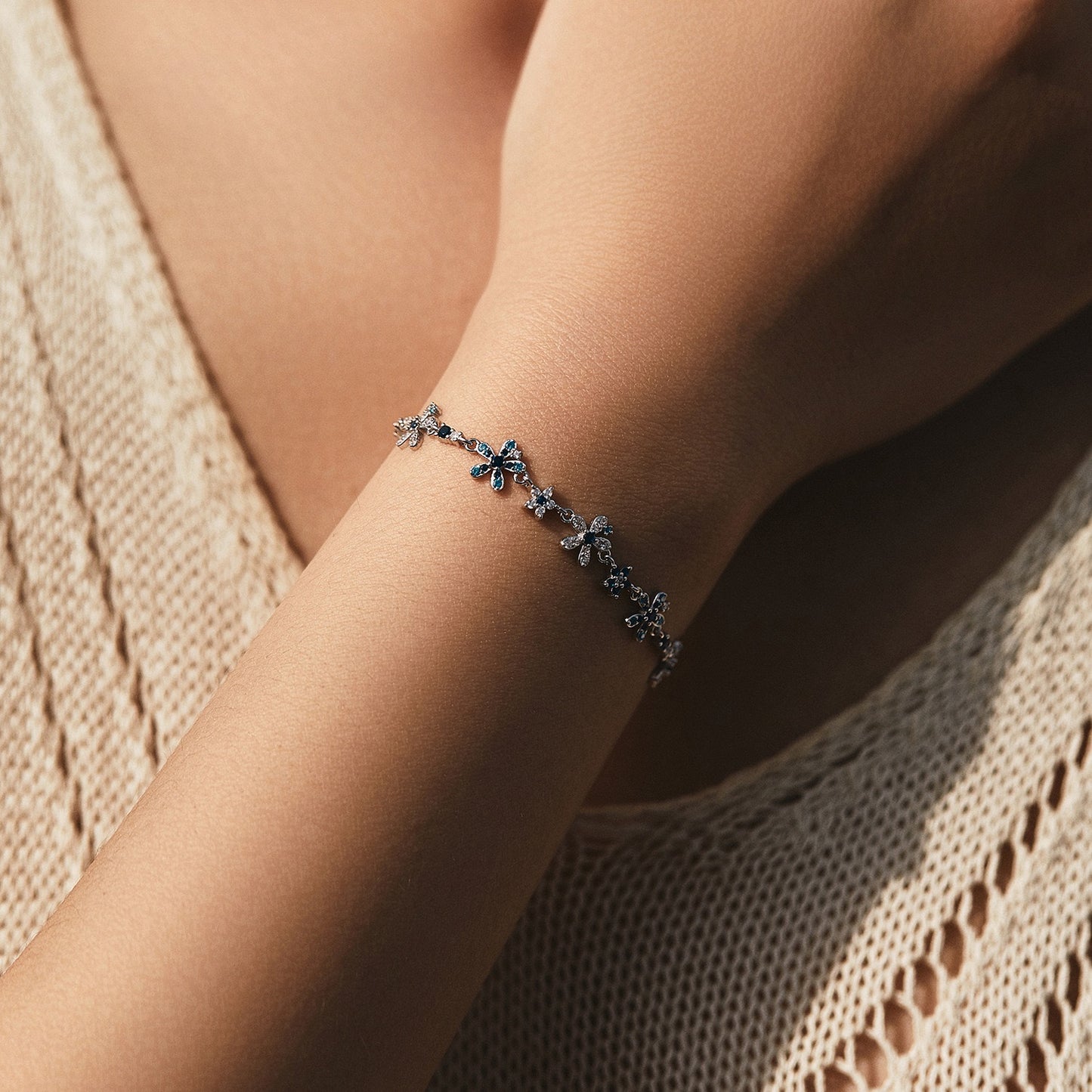 S925 sterling silver light luxury exquisite bracelet