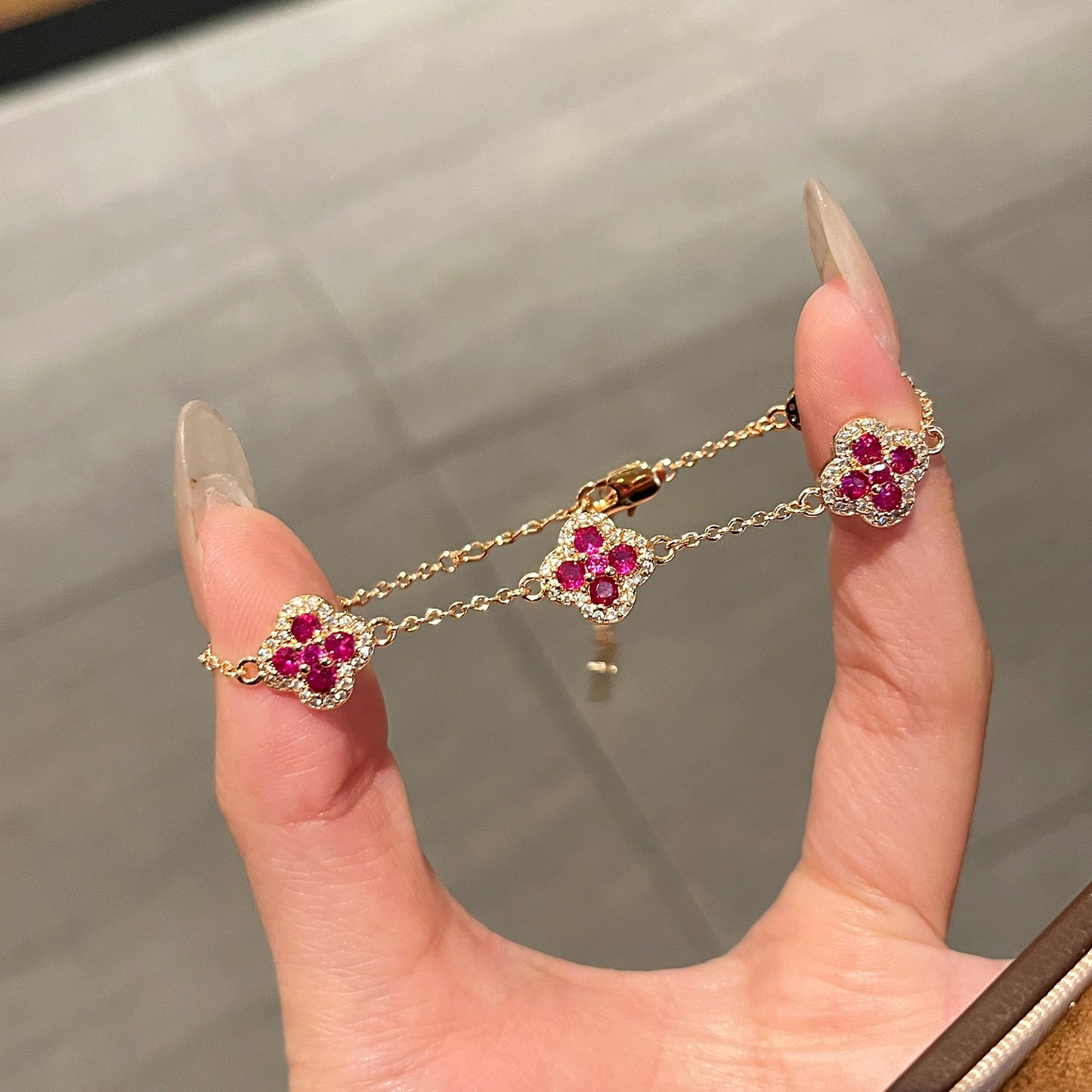 French retro rose red four-leaf flower bracelet