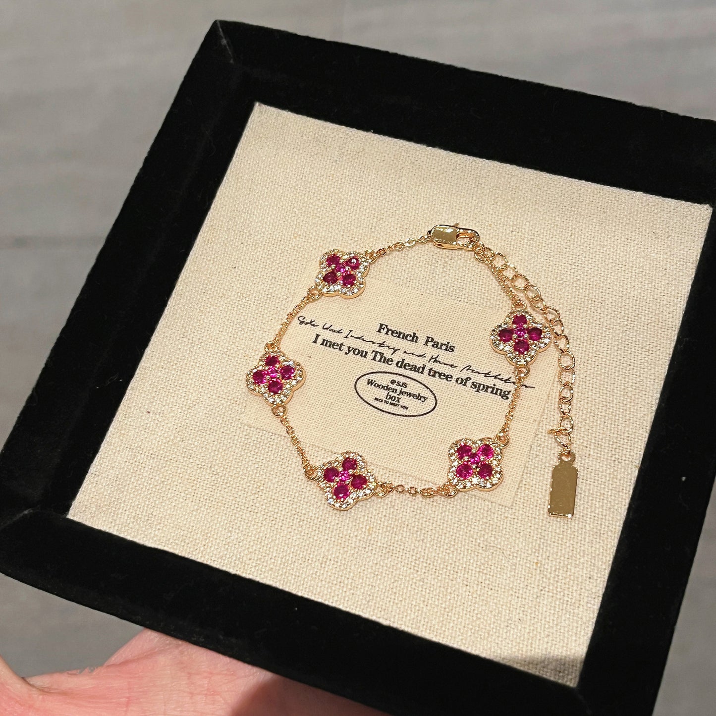 French retro rose red four-leaf flower bracelet