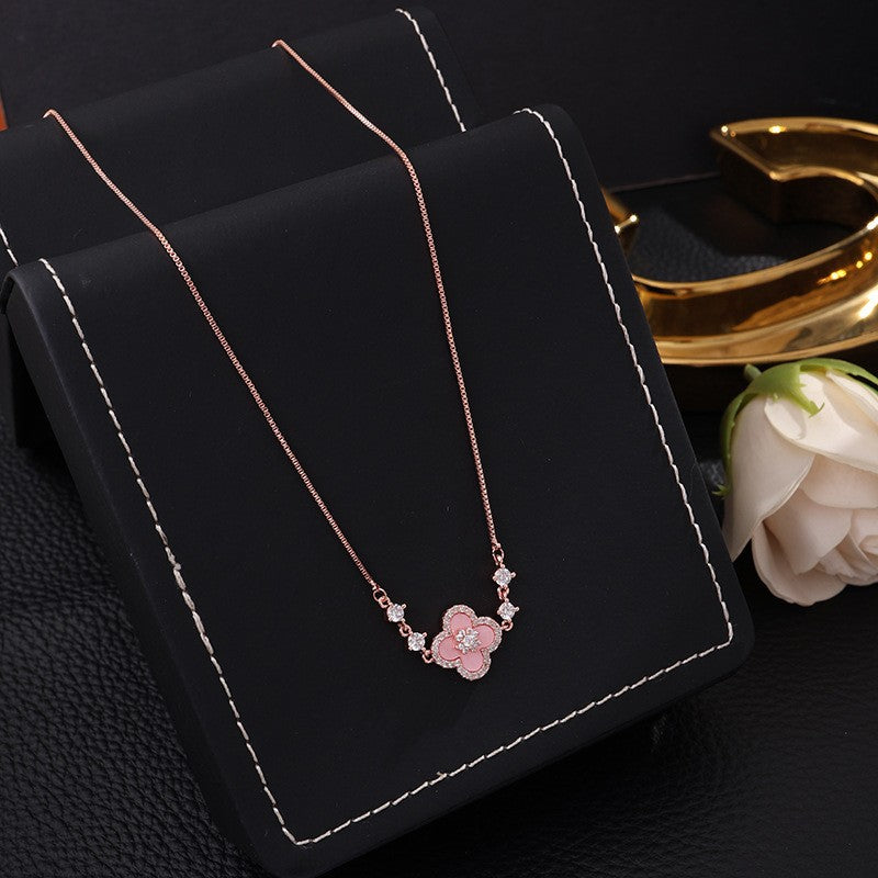 Four-petal zircon lucky four-leaf clover flower bracelet