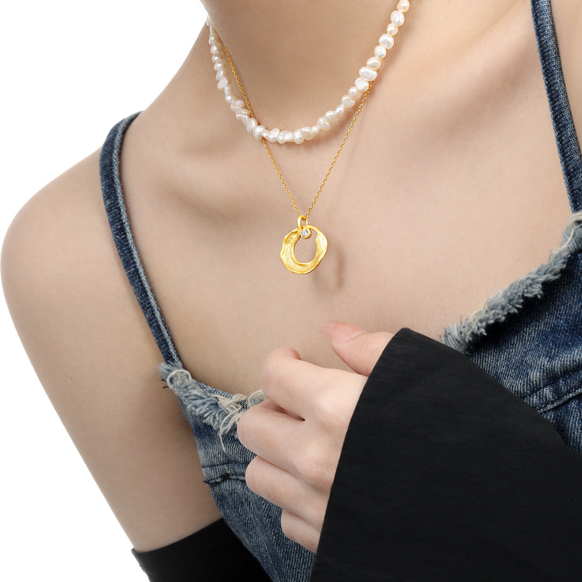 Abstract Circle Charm Silver Necklace