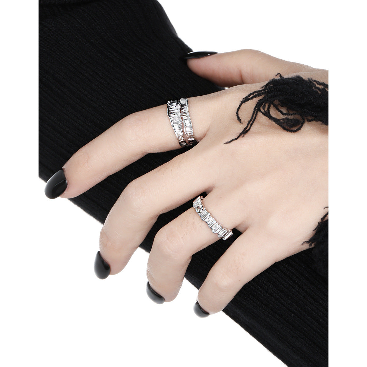 Couple's Textured Silver Open Rings with Diamond